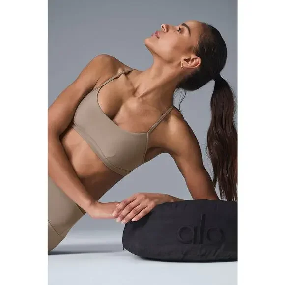 Alo Yoga Airlift Intrigue Bra Gravel Size S - Picture 7 of 8